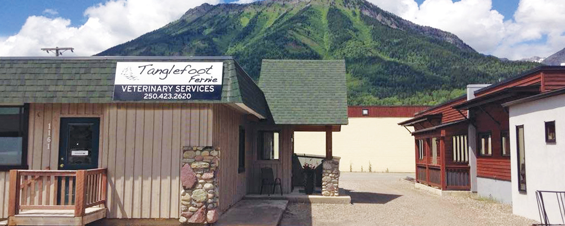 Exterior of the Tanglefoot Veterinary Services office in Fernie, BC 