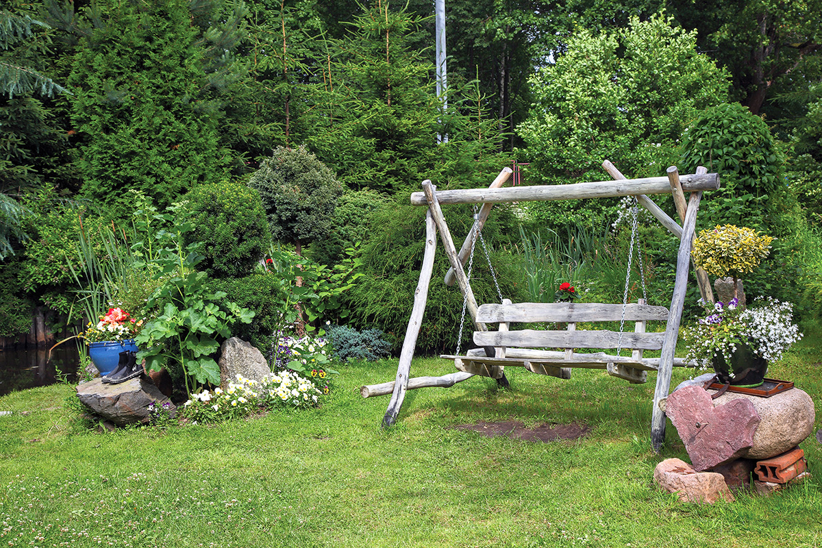 Westrim Contracting Landscape featuring a Swing 
