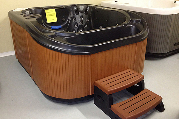 two hot tubs on display at Marysville Hot Tubs.