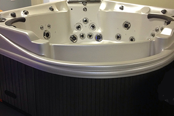 Large hot tub on display