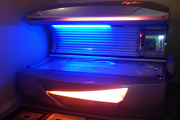 lay down tanning bed