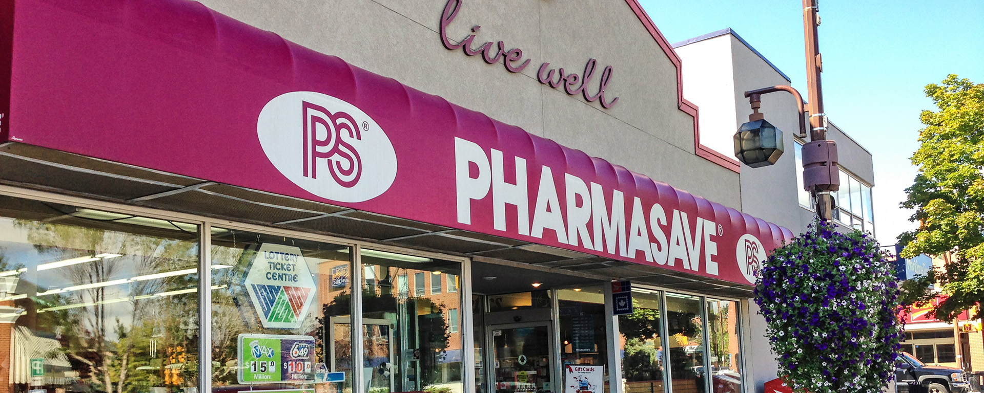 Exterior of the Pharmasave Baker Street location with Pharmasave logo 